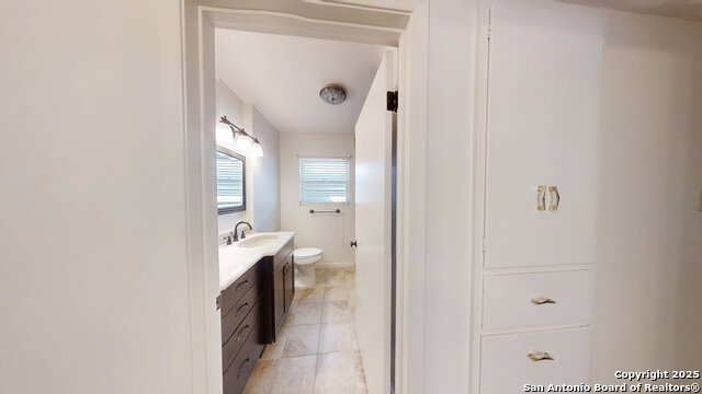 Image 20 of 48 For 459 Harcourt