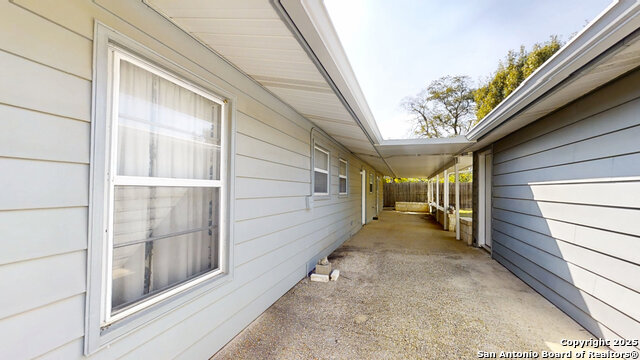 Image 37 of 48 For 459 Harcourt