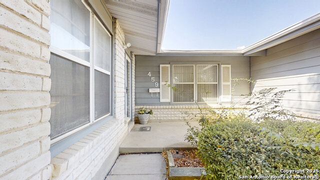 Image 6 of 48 For 459 Harcourt