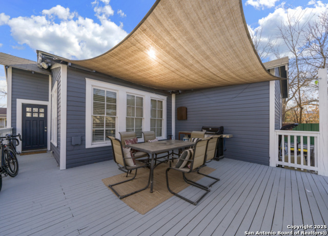 Image 22 of 29 For 913 Burleson