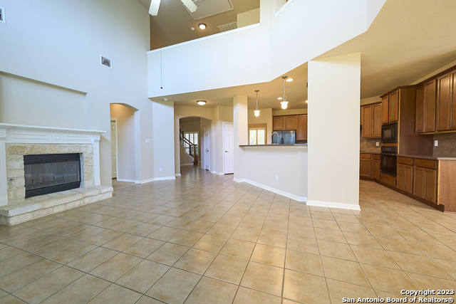 Image 15 of 40 For 9402 Mariposa