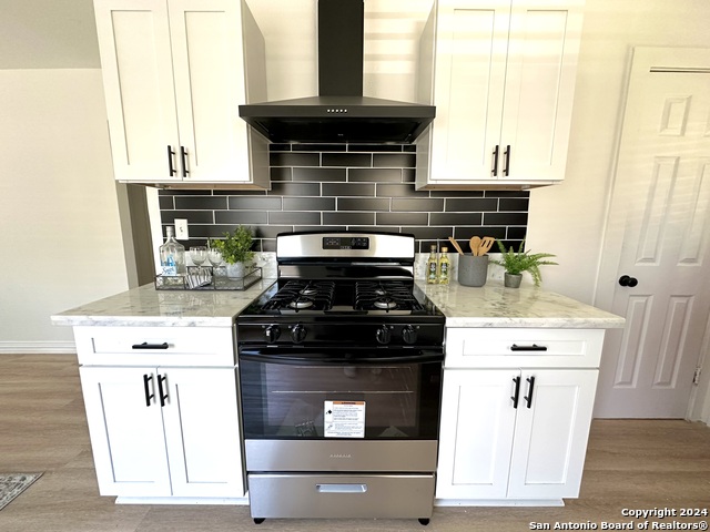 Image 18 of 40 For 122 Finch  