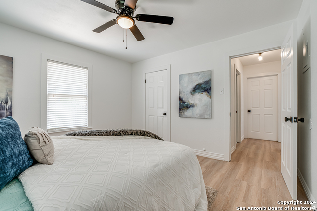 Image 22 of 40 For 122 Finch  