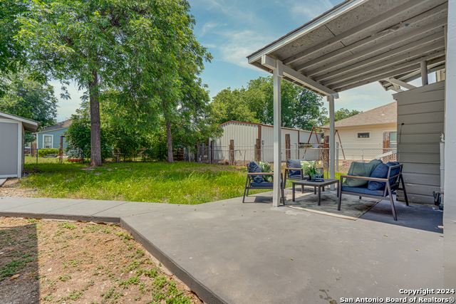 Image 27 of 40 For 122 Finch  