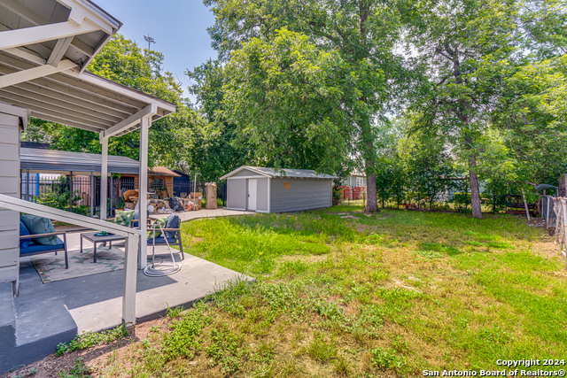 Image 28 of 40 For 122 Finch  