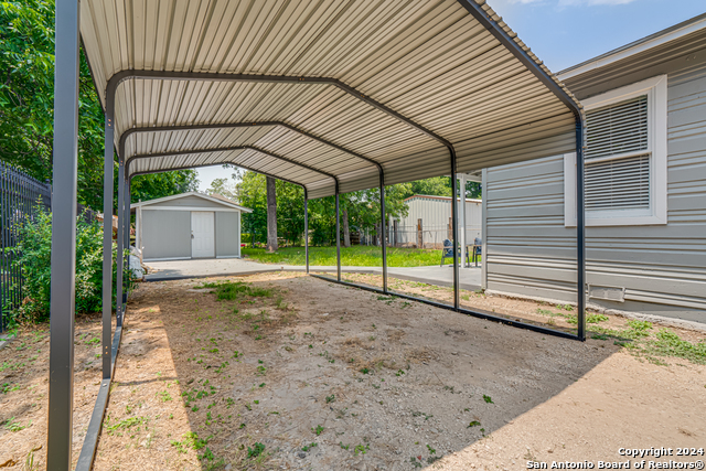 Image 29 of 40 For 122 Finch  