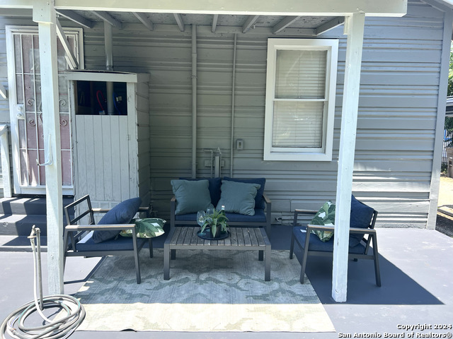 Image 40 of 40 For 122 Finch  