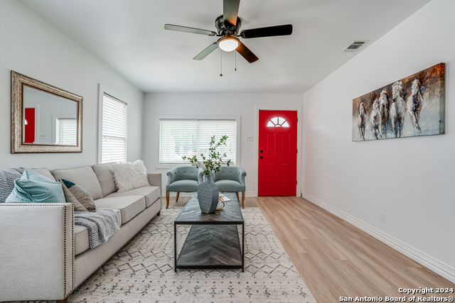 Image 5 of 40 For 122 Finch  