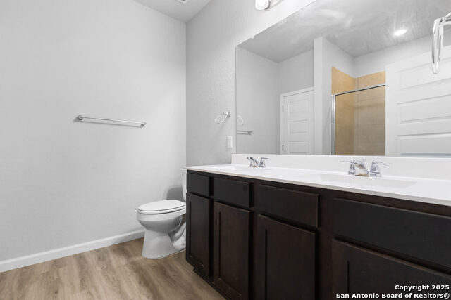 Listing photo id 14 for 9938 Rancho Real