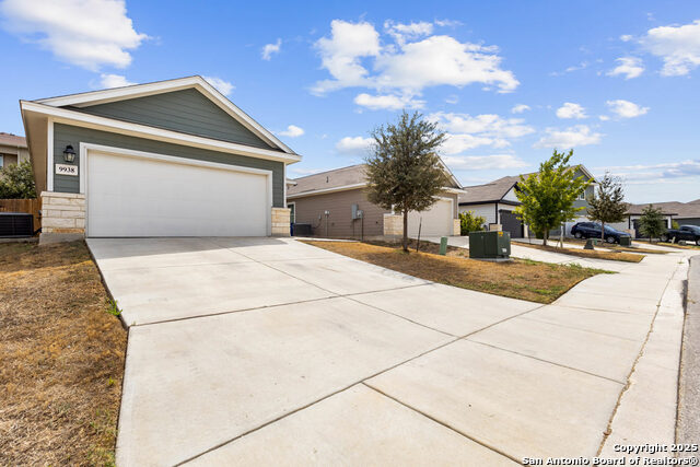Listing photo id 27 for 9938 Rancho Real