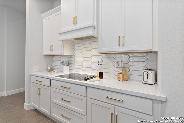 Listing photo id 15 for 149 Red Oak  