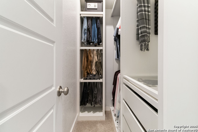 Listing photo id 27 for 149 Red Oak  