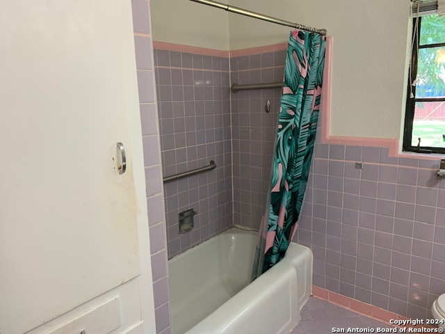 Listing photo id 9 for 287 Thorain