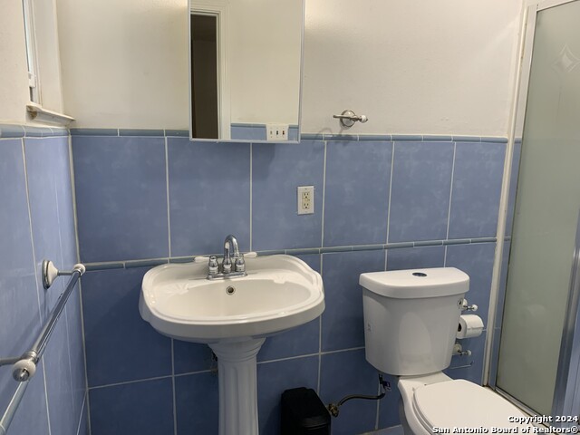 Listing photo id 5 for 287 Thorain