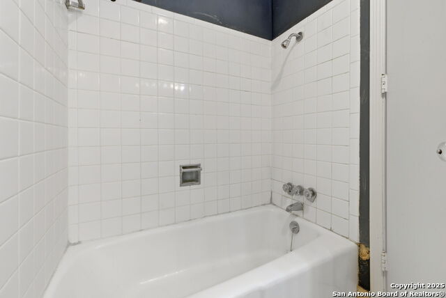 Image 12 of 34 For 7707 Broadway  3