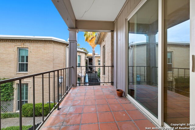 Image 20 of 34 For 7707 Broadway  3