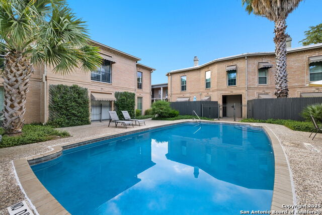 Image 24 of 34 For 7707 Broadway  3