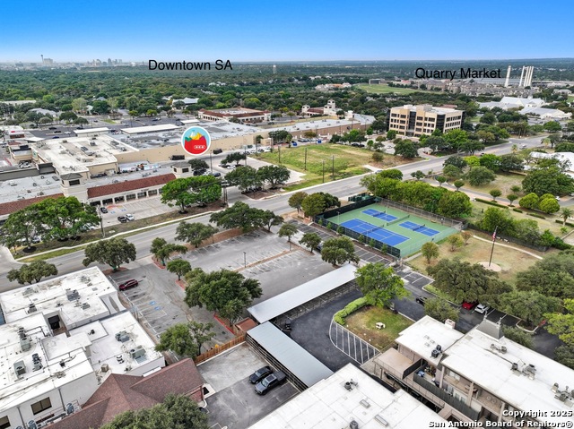 Image 31 of 34 For 7707 Broadway  3