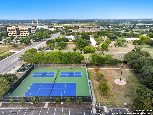 Image 32 of 34 For 7707 Broadway  3