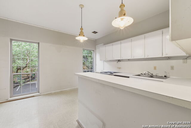 Image 5 of 34 For 7707 Broadway  3