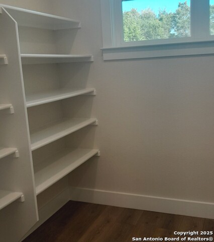 Listing photo id 9 for 1140 Yaupon  