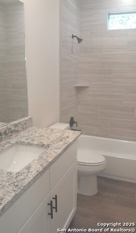 Listing photo id 16 for 1140 Yaupon  