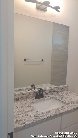 Listing photo id 17 for 1140 Yaupon  