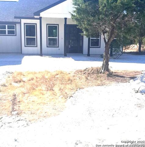 Listing photo id 0 for 1140 Yaupon  