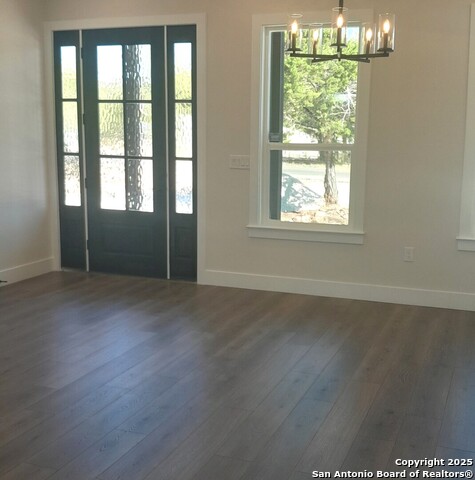 Listing photo id 3 for 1140 Yaupon  