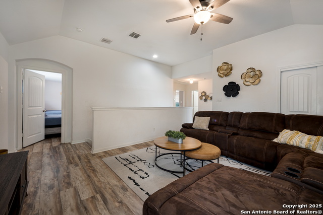 Image 19 of 33 For 1802 Gray Fox Creek