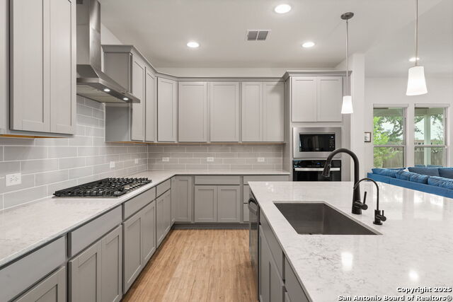 Listing photo id 10 for 204 White Barn