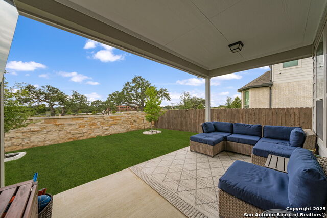 Listing photo id 31 for 204 White Barn
