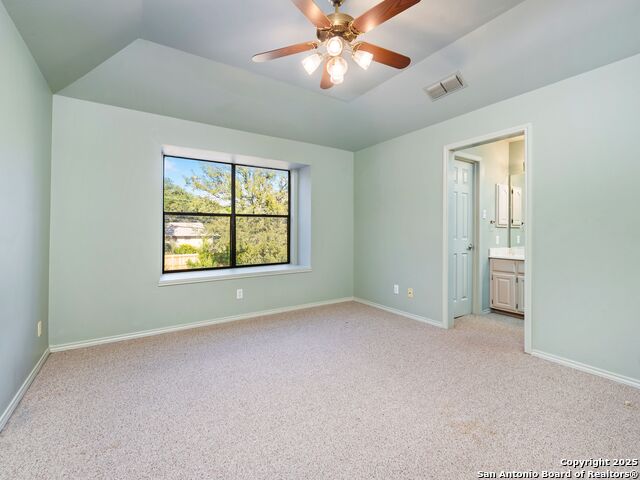 Listing photo id 20 for 332 Towne Vue