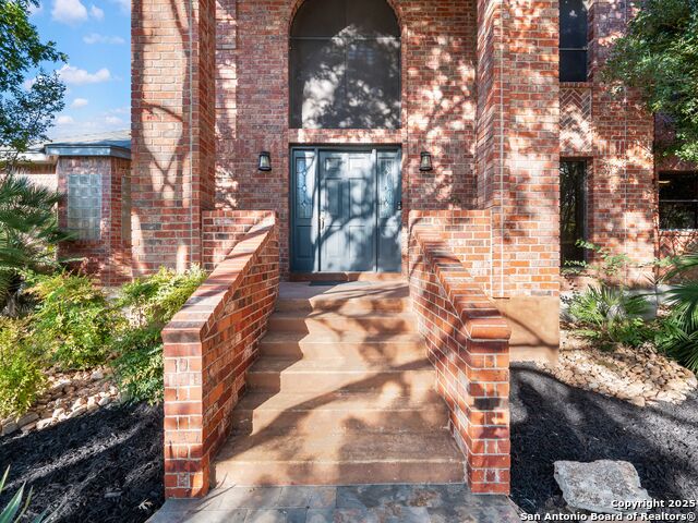 Listing photo id 3 for 332 Towne Vue