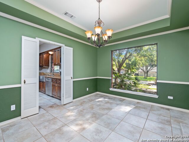 Listing photo id 6 for 332 Towne Vue