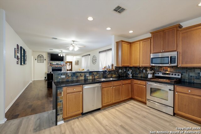 Image 17 of 28 For 2606 Silverton Wind