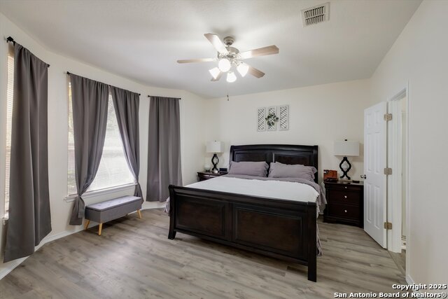 Image 19 of 28 For 2606 Silverton Wind