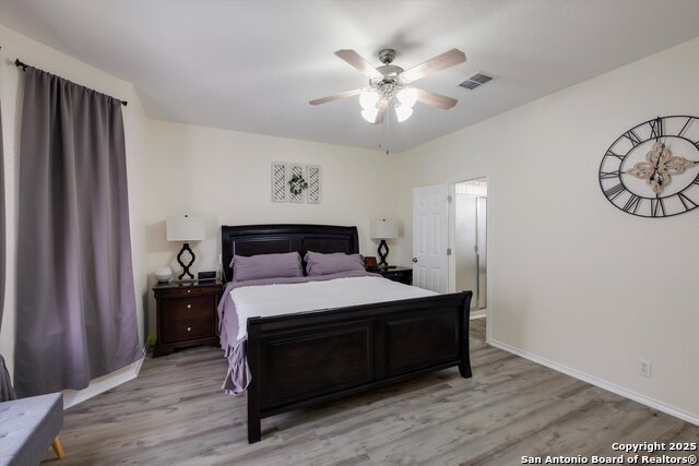 Image 21 of 28 For 2606 Silverton Wind