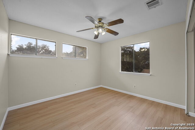 Listing photo id 19 for 9203 Ridge Grove