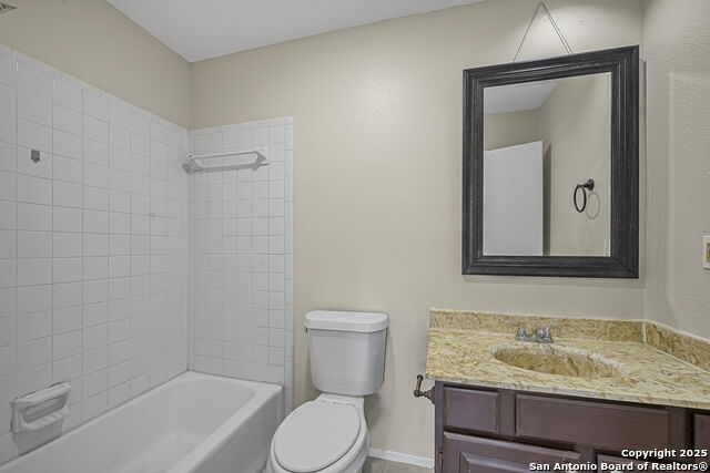 Listing photo id 23 for 9203 Ridge Grove