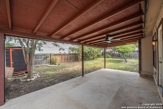 Listing photo id 24 for 9203 Ridge Grove