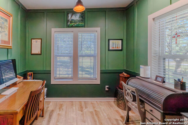 Image 12 of 62 For 872 Oak Drive