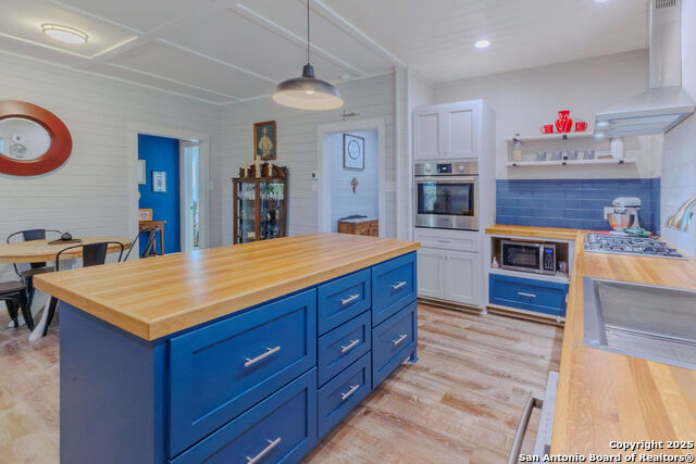 Image 14 of 62 For 872 Oak Drive