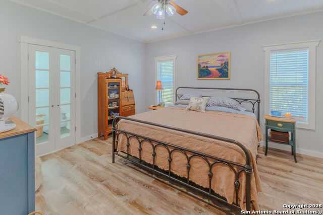 Image 18 of 62 For 872 Oak Drive