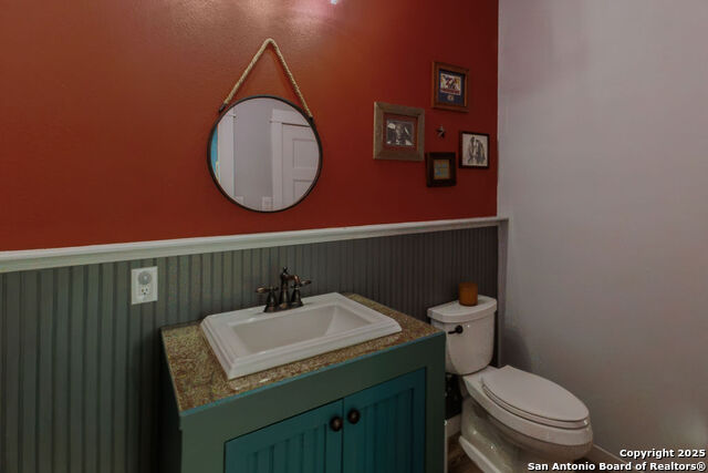 Image 26 of 62 For 872 Oak Drive