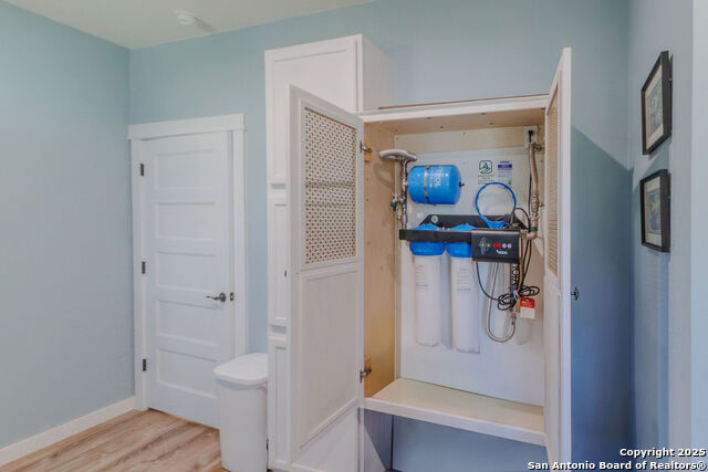 Image 28 of 62 For 872 Oak Drive