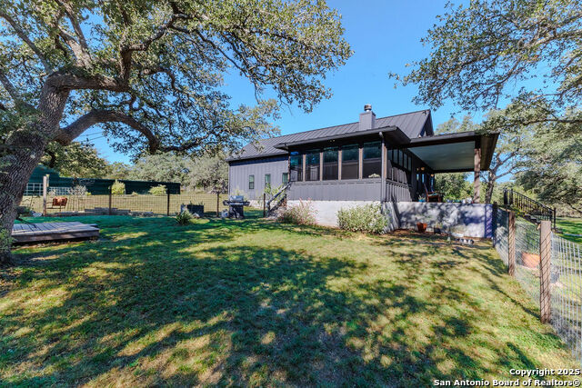 Image 33 of 62 For 872 Oak Drive