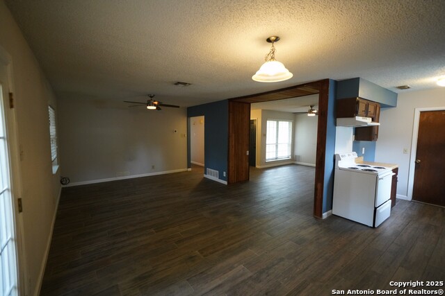 Image 10 of 23 For 605 Maple