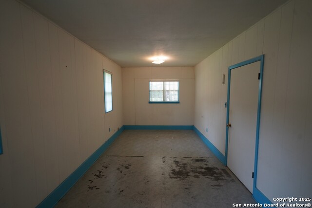 Image 18 of 23 For 605 Maple