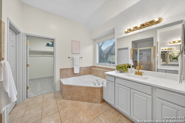 Image 26 of 37 For 210 English Oaks